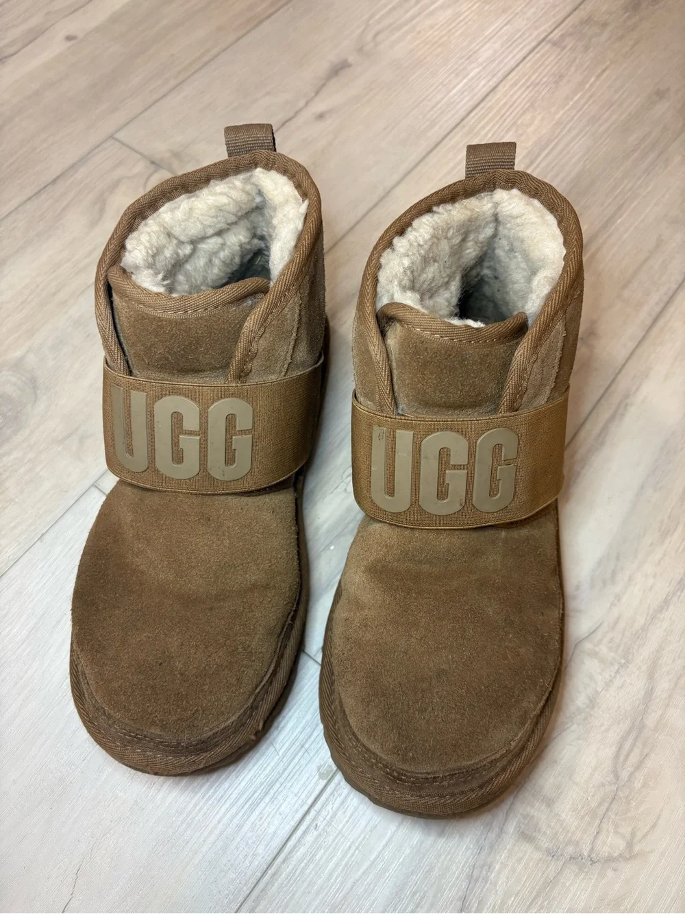 UGG Kids Chestnut Suede Shearling Strap Boot